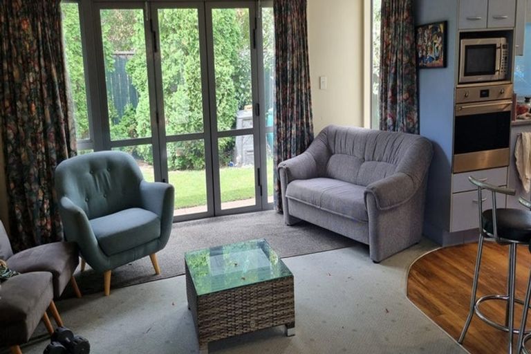 Photo of property in 10 Mariners Way, Whitby, Porirua, 5024