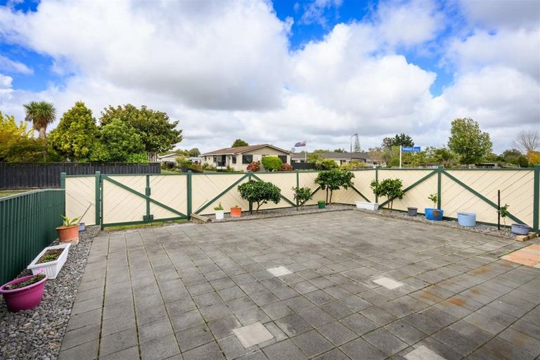 Photo of property in 1 Oldfield Place, Bulls, 4818