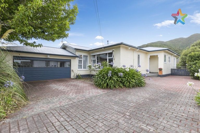 Photo of property in 11 Godley Street, Waterloo, Lower Hutt, 5011