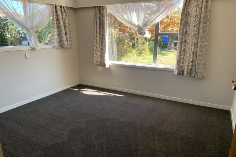 Photo of property in 5 Pahau Place, Cracroft, Christchurch, 8025