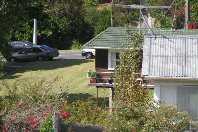 Photo of property in 2/25 Nutsey Avenue, Northcote, Auckland, 0627