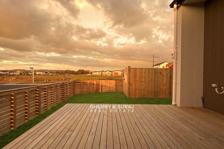 Photo of property in 24 Kiritau Road, Karaka, 2578