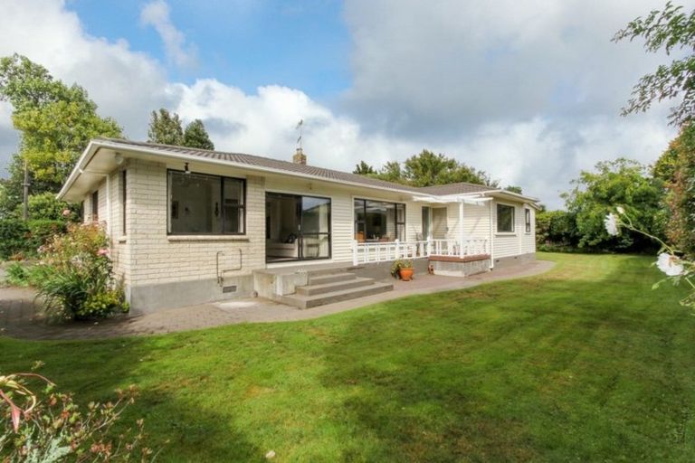 Photo of property in 37 Turakina Street, Merrilands, New Plymouth, 4312