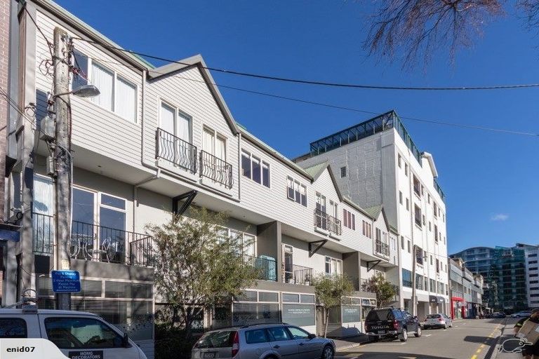Photo of property in De Vere Apartments, 2/23 Tennyson Street, Te Aro, Wellington, 6011