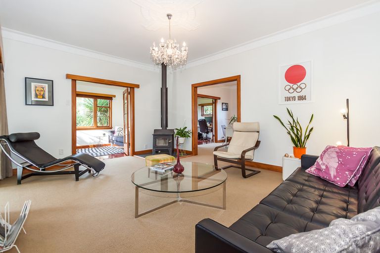 Photo of property in 72 Heretaunga Street, Palmerston North, 4414