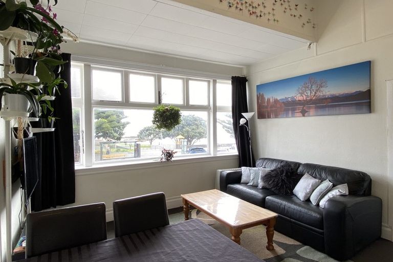 Photo of property in 156a Oriental Parade, Oriental Bay, Wellington, 6011