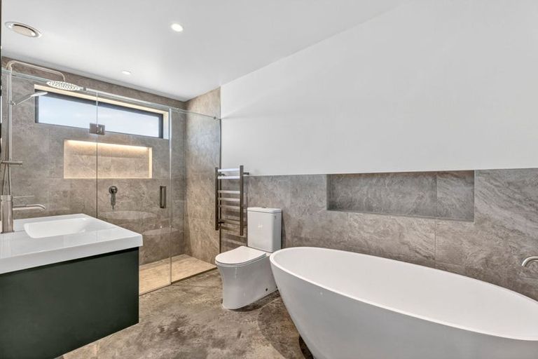 Photo of property in 22 Gillespie Street, Lake Hawea, 9382