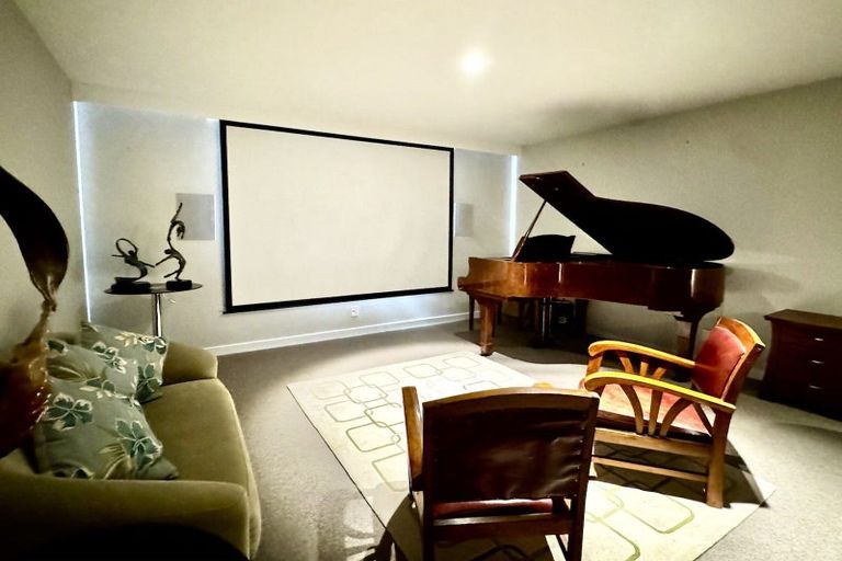 Photo of property in 16 Burnham Street, Seatoun, Wellington, 6022