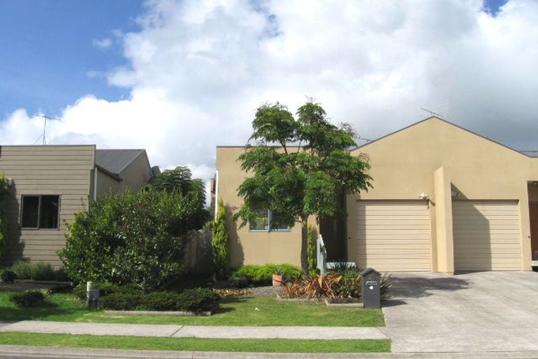 Photo of property in 37 Lazurite Drive, Westgate, Auckland, 0614