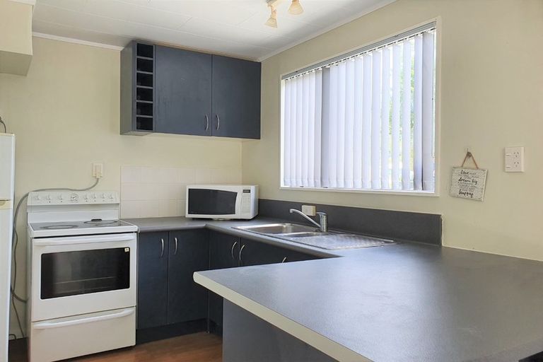 Photo of property in 1/9 Gemstone Drive, Birchville, Upper Hutt, 5018