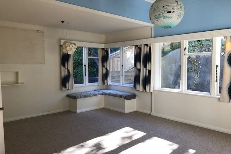 Photo of property in 18 Talavera Terrace, Kelburn, Wellington, 6012