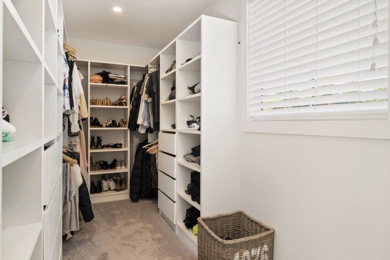 Photo of property in 5 Lens Way, Acacia Bay, Taupo, 3385