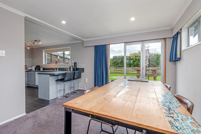 Photo of property in 9 John F Kennedy Drive, Milson, Palmerston North, 4414