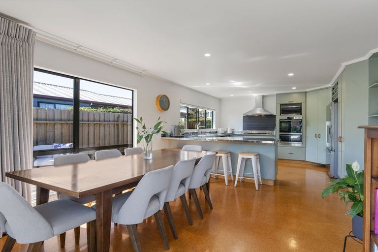 Photo of property in 40 Arrowsmith Avenue, Waipahihi, Taupo, 3330