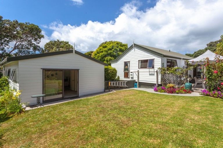 Photo of property in 205 Onemana Drive, Onemana, Whangamata, 3691