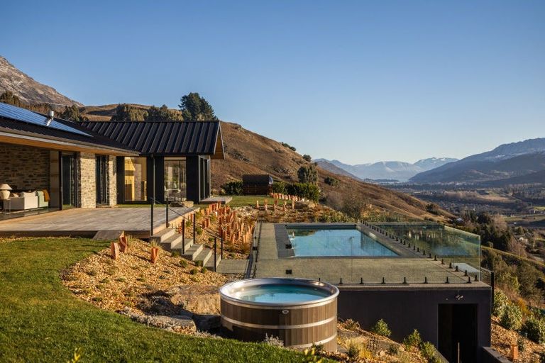 Photo of property in 83 Sicilian Lane, Lake Hayes, Queenstown, 9371
