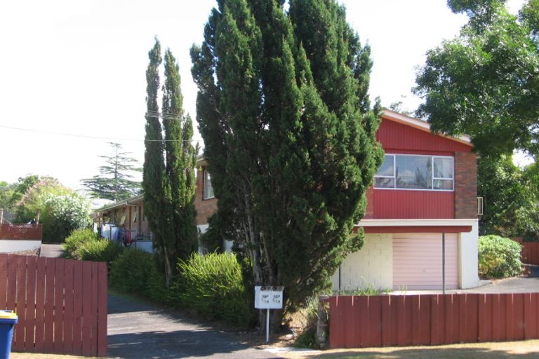Photo of property in 1/20 Nikau Street, New Lynn, Auckland, 0600
