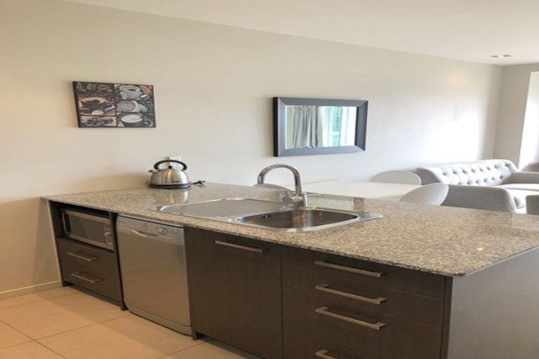 Photo of property in Shoal Haven Apartments, 112a/130 Anzac Street, Takapuna, Auckland, 0622