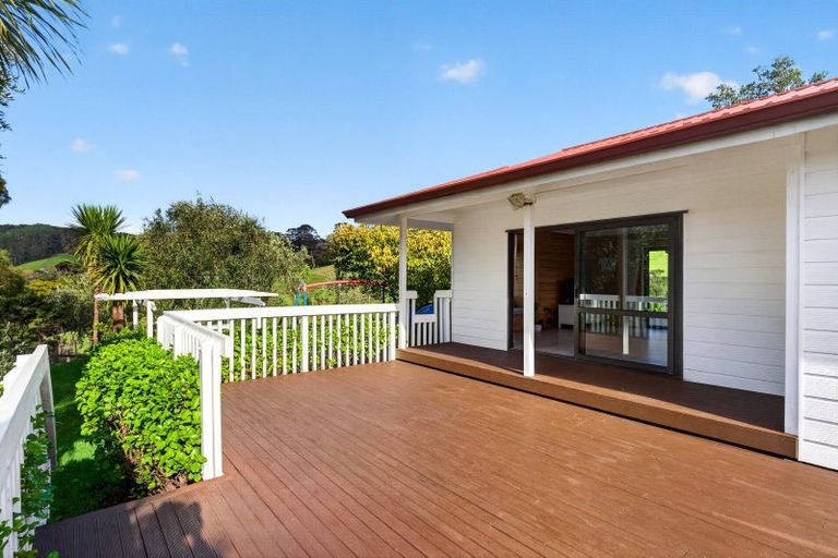 Photo of property in 178 Valley Road, Waimauku, 0881