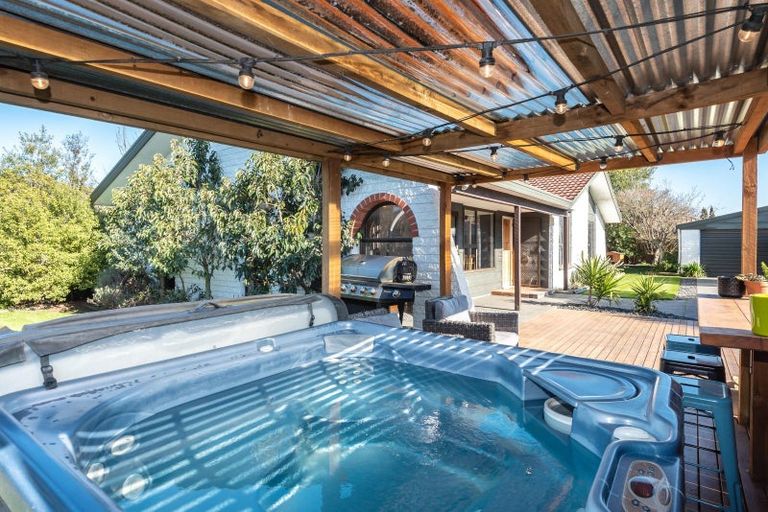 Photo of property in 20 Sabys Road, Halswell, Christchurch, 8025