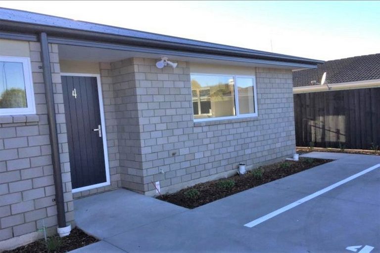 Photo of property in 4/76 Grafton Street, Waltham, Christchurch, 8011