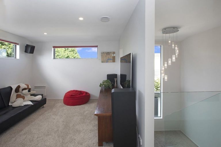 Photo of property in 2 Matisse Place, Burnside, Christchurch, 8053