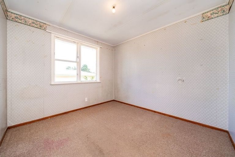 Photo of property in 72 Castor Crescent, Cannons Creek, Porirua, 5024