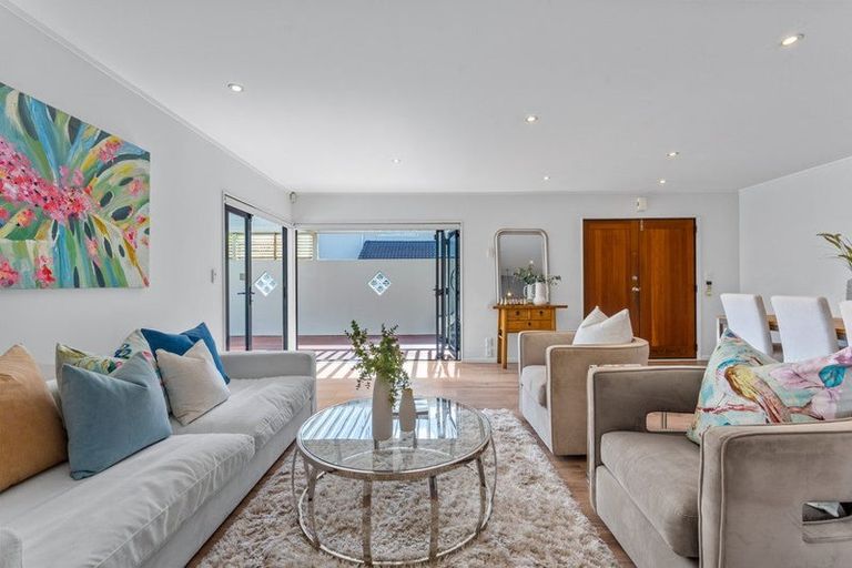 Photo of property in 154a Nile Road, Milford, Auckland, 0620