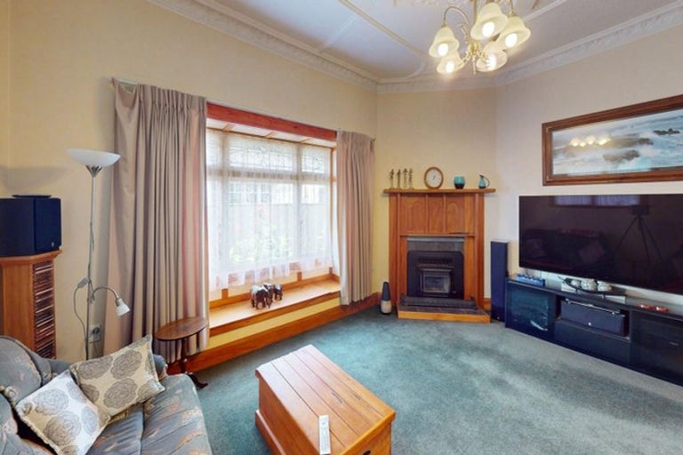 Photo of property in 16 Nikau Street, Takaro, Palmerston North, 4410