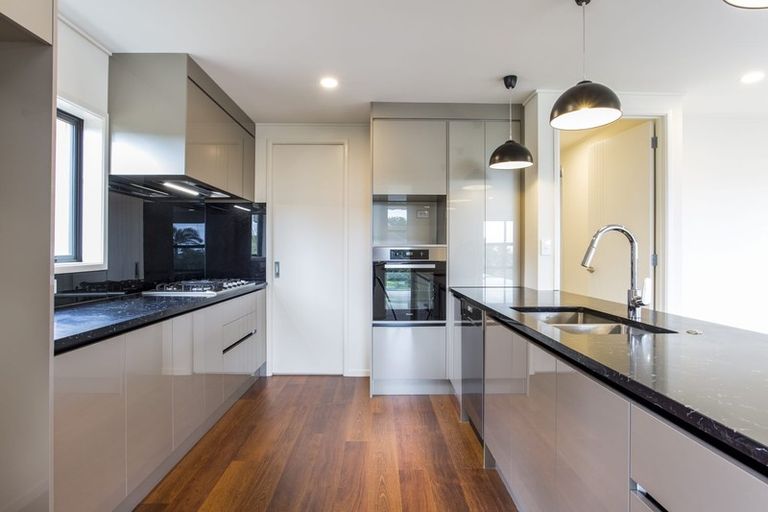 Photo of property in 9 Eynsham Court, Dannemora, Auckland, 2016