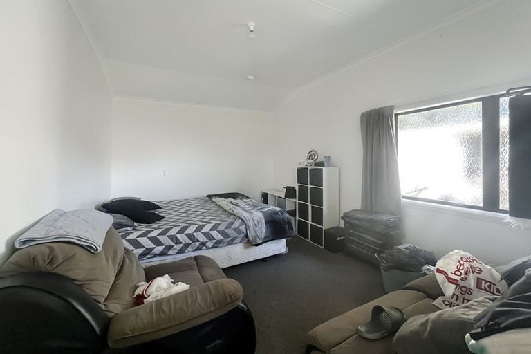 Photo of property in 16 Glasgow Street, Takaro, Palmerston North, 4412