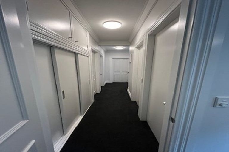 Photo of property in 18 Portland Crescent, Thorndon, Wellington, 6011