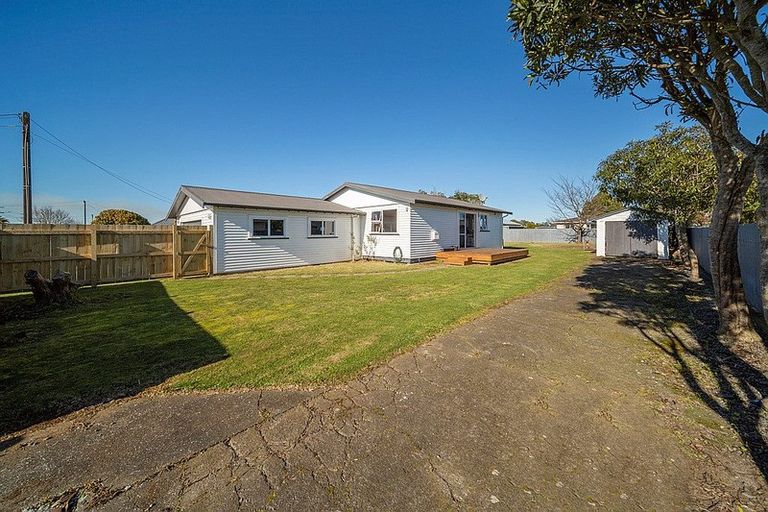 Photo of property in 17 Fantham Street, Hawera, 4610