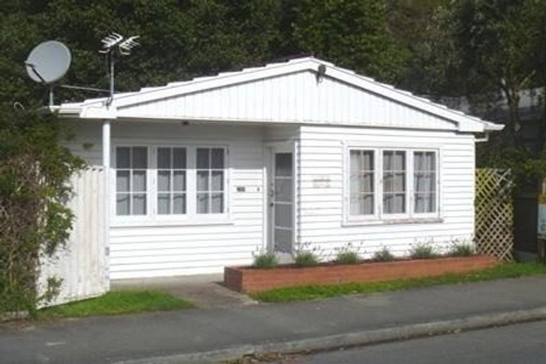 Photo of property in 193 Muritai Road, Eastbourne, Lower Hutt, 5013