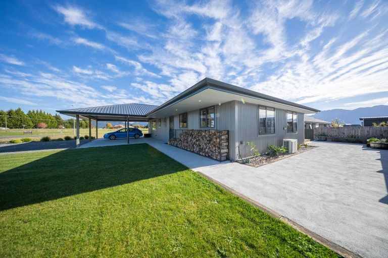 Photo of property in 22 Marakura Drive, Te Anau, 9600