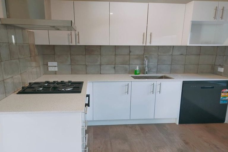 Photo of property in 69 Stewart Drive, Newlands, Wellington, 6037