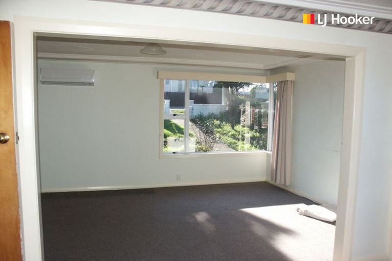 Photo of property in 21 Glendevon Place, Vauxhall, Dunedin, 9013