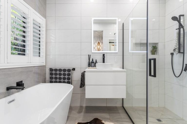 Photo of property in 116a Pah Road, Cockle Bay, Auckland, 2014