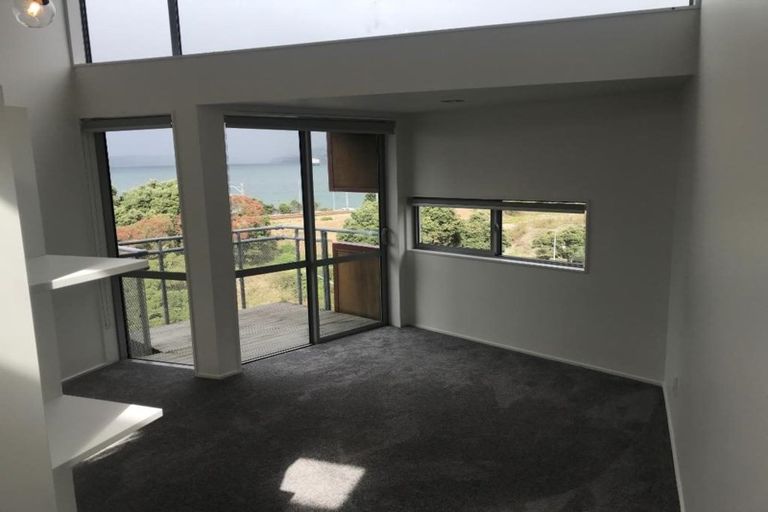 Photo of property in 17/2 Onslow Road, Khandallah, Wellington, 6035