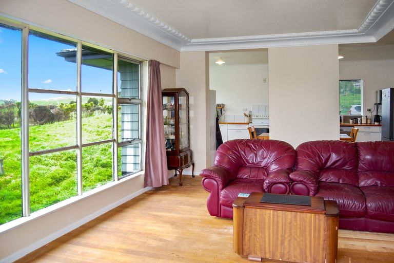 Photo of property in 17 Ranganui Road, Kaiwaka, 0573