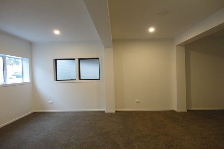 Photo of property in 69 Marendellas Drive, Bucklands Beach, Auckland, 2014