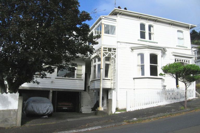 Photo of property in 19 Newman Terrace, Thorndon, Wellington, 6011