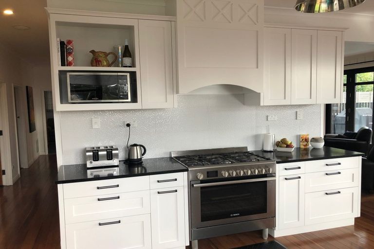 Photo of property in 14 Simla Avenue, Havelock North, 4130