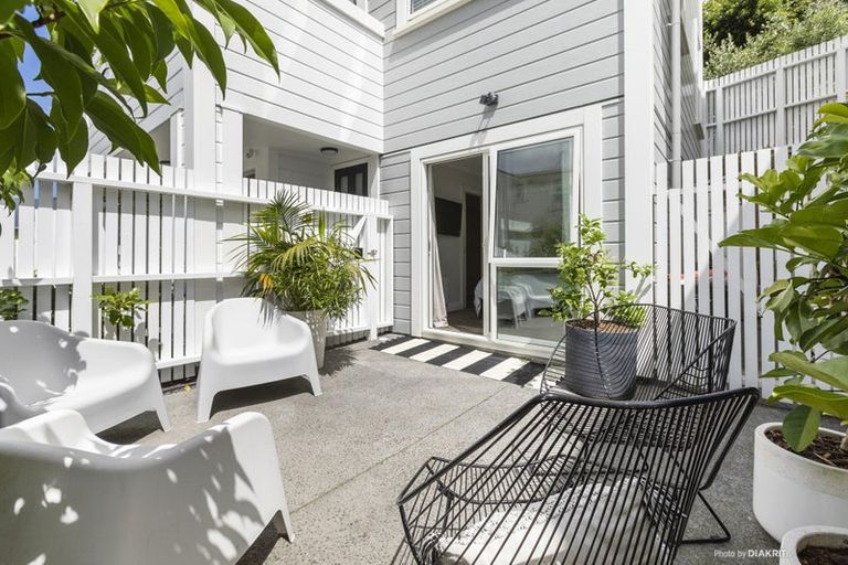 Photo of property in 57 Arcus Way, Hataitai, Wellington, 6021