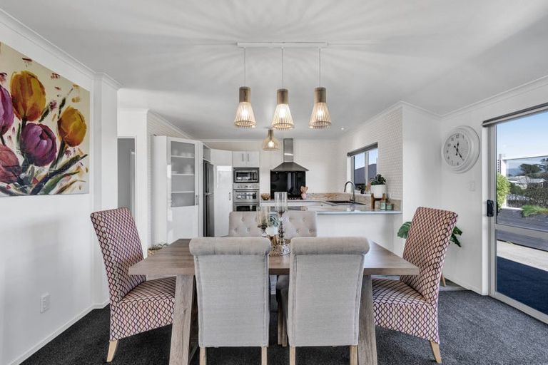 Photo of property in 28a Jules Crescent, Bell Block, New Plymouth, 4312