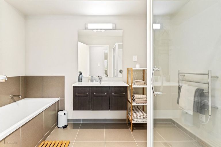 Photo of property in 76 Buckley Avenue, Hobsonville, Auckland, 0616