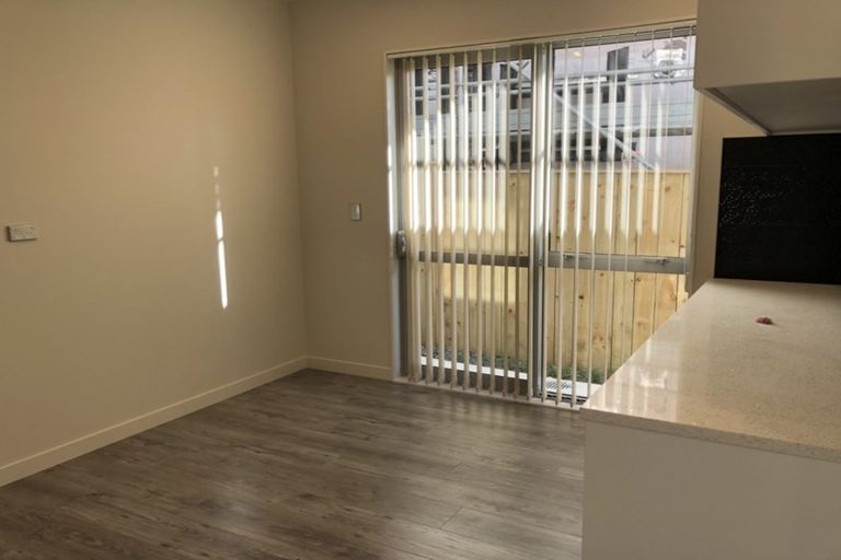 Photo of property in 73 Drumbuoy Drive, Flat Bush, Auckland, 2019