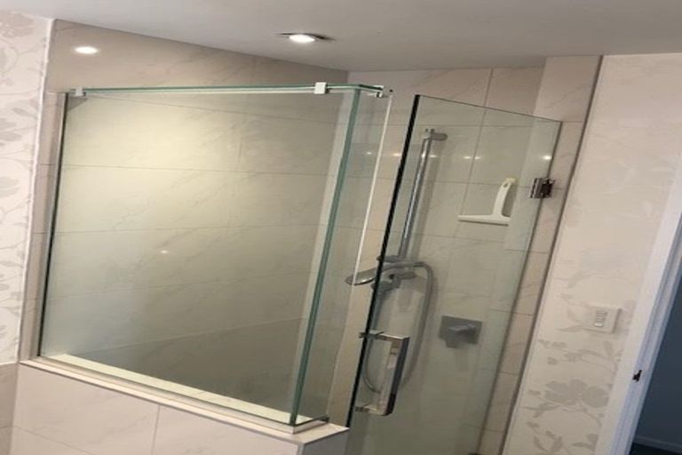 Photo of property in 7 Puawai Place, Northcote, Auckland, 0627