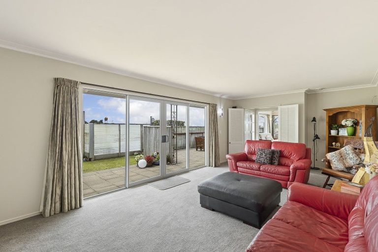 Photo of property in 70 Bayly Road, Blagdon, New Plymouth, 4310