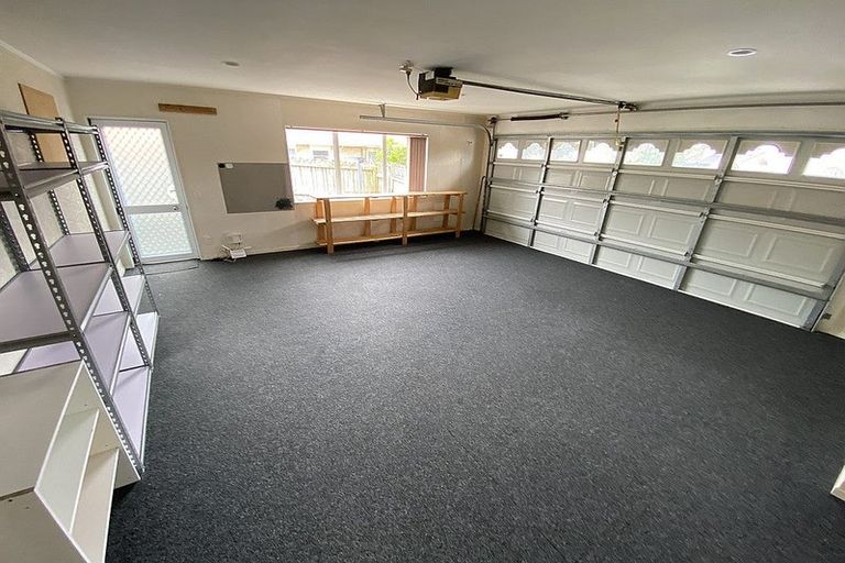 Photo of property in 32 Cantora Avenue, Northpark, Auckland, 2013